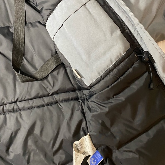 Canada Goose Montebello Parka Heritage - Picture 7 of 11